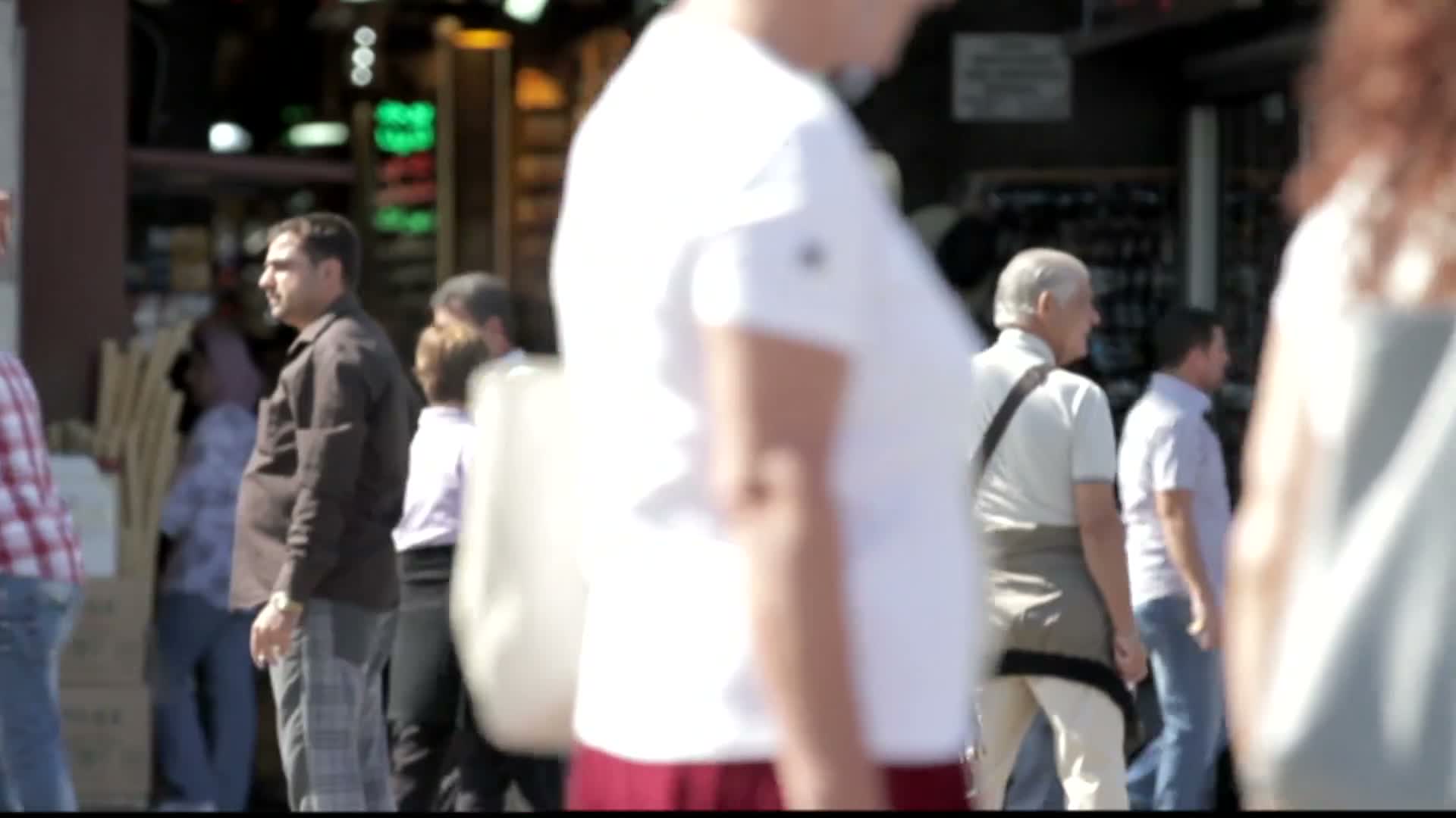 ΑΠΟ ΤΗΝ ΠΟΛΗ ΕΡΧΟΜΑΙ 02