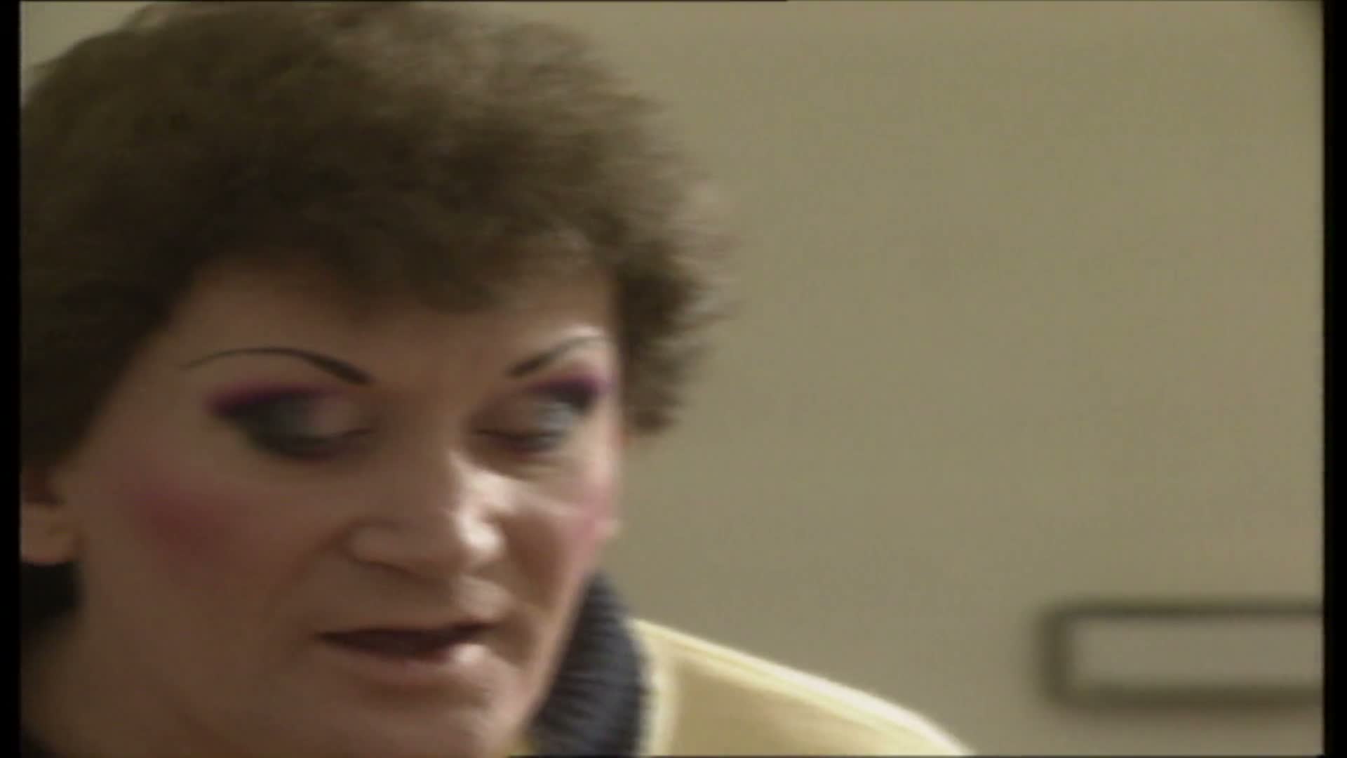 ΨΗΛΑ ΤΑ ΧΕΡΙΑ EPS 002 PartA